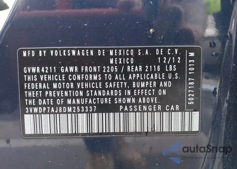 2013 Volkswagen Jetta 2.5L Se z USA, uszkodzony, nr VIN 3VWDP7AJ8DM253337